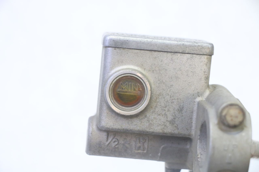 photo de BREMSPUMPE VORNE YAMAHA YFM GRIZZLY 550 (2008 - 2015)