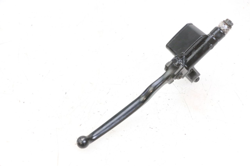 photo de VORDERER HAUPTBREMSZYLINDER YAMAHA YP MAJESTY 125 (2002 - 2006) - Detailansicht des Bauteils