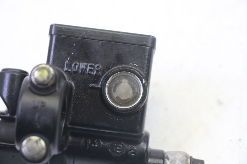 photo de HAUPTBREMSZYLINDER HINTEN HONDA FES S-WING SWING ABS 125 (2007 - 2015)