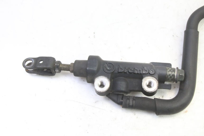 photo de BREMSPUMPE HINTEN YAMAHA FZ6 FAZER S2 600 (2007 - 2011)