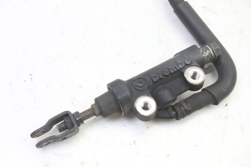 photo de BREMSPUMPE HINTEN YAMAHA FZ6 FAZER S2 600 (2007 - 2011)