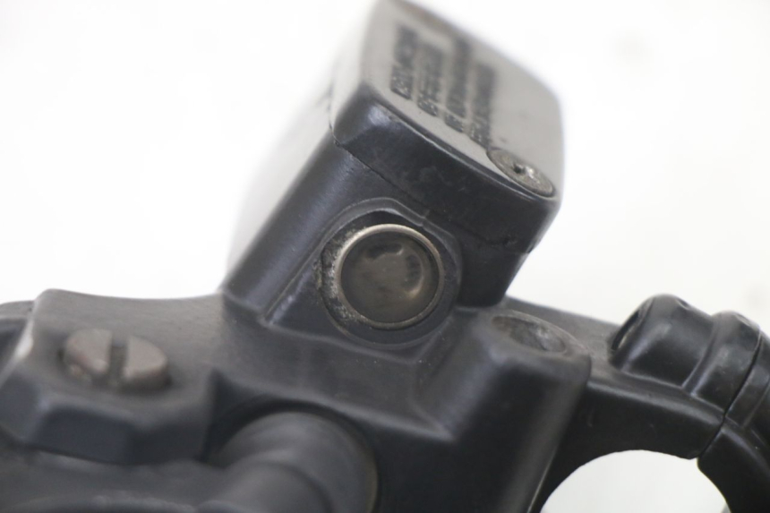 photo de HAUPTBREMSZYLINDER HINTEN PEUGEOT ELYSTAR 50 (2002 - 2014)