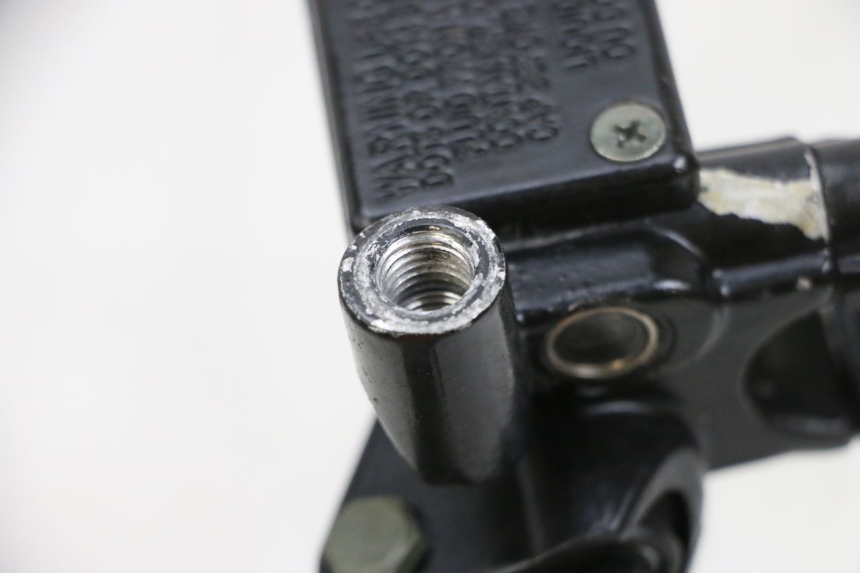 photo de BREMSPUMPE HINTEN EFUN PUSA 1 - Detailansicht des Bauteils