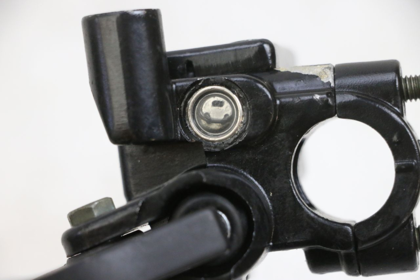 photo de BREMSPUMPE HINTEN EFUN PUSA 1 - Zoom auf Gebrauchszustand