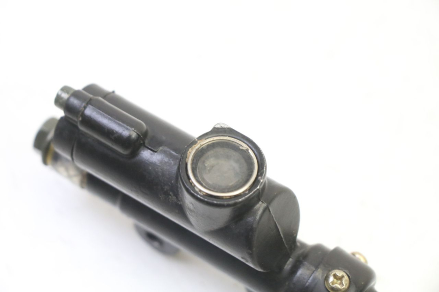 photo de HAUPTBREMSZYLINDER HINTEN APOLLO RFZ 125