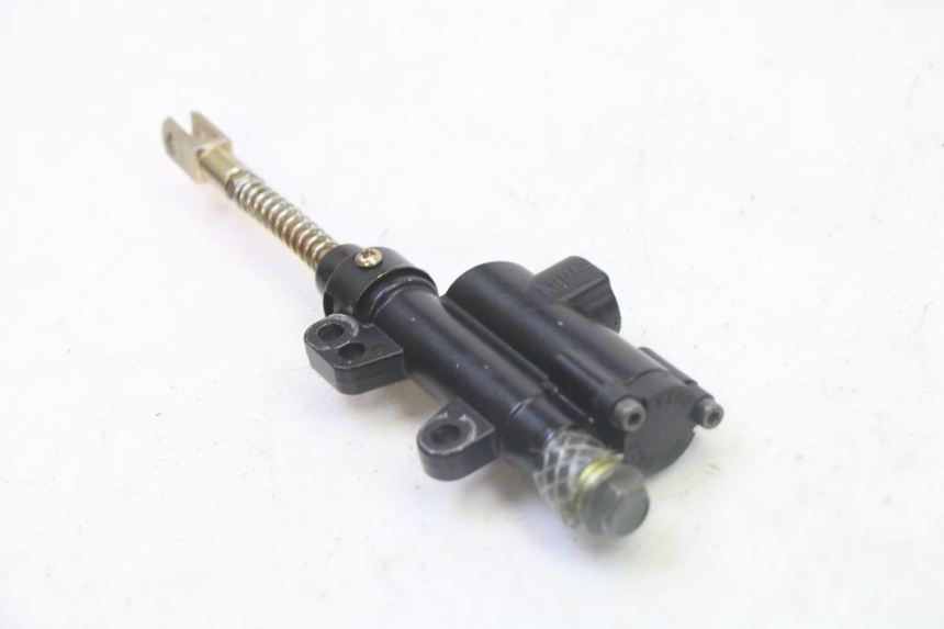 photo de HAUPTBREMSZYLINDER HINTEN APOLLO RFZ 125