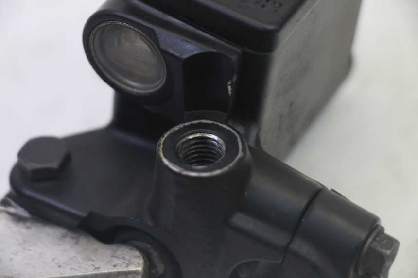 photo de HAUPTBREMSZYLINDER HINTEN PEUGEOT SATELIS 125 (2010 - 2012)