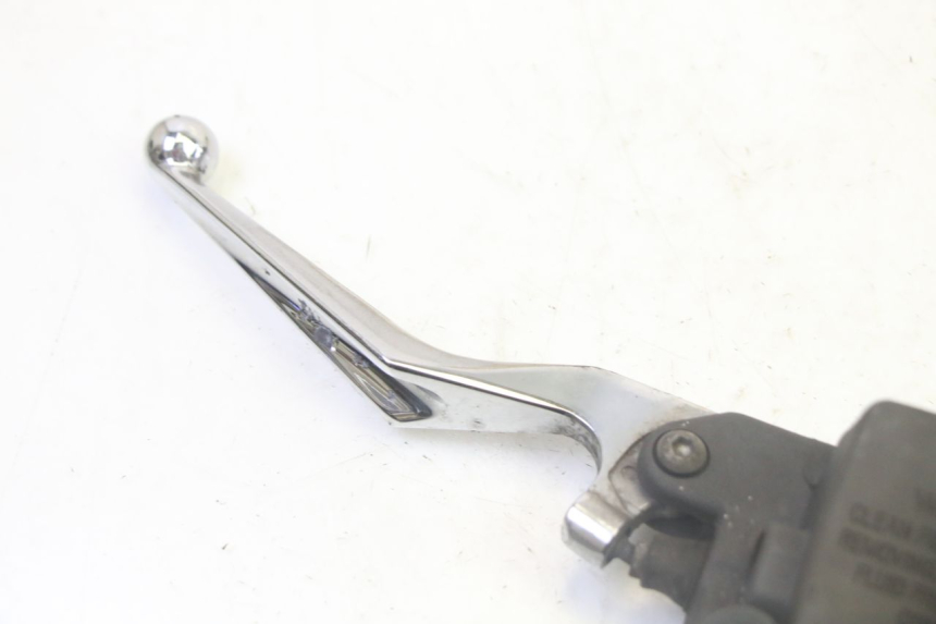 photo de HAUPTBREMSZYLINDER HINTEN PEUGEOT SATELIS 125 (2006 - 2009)