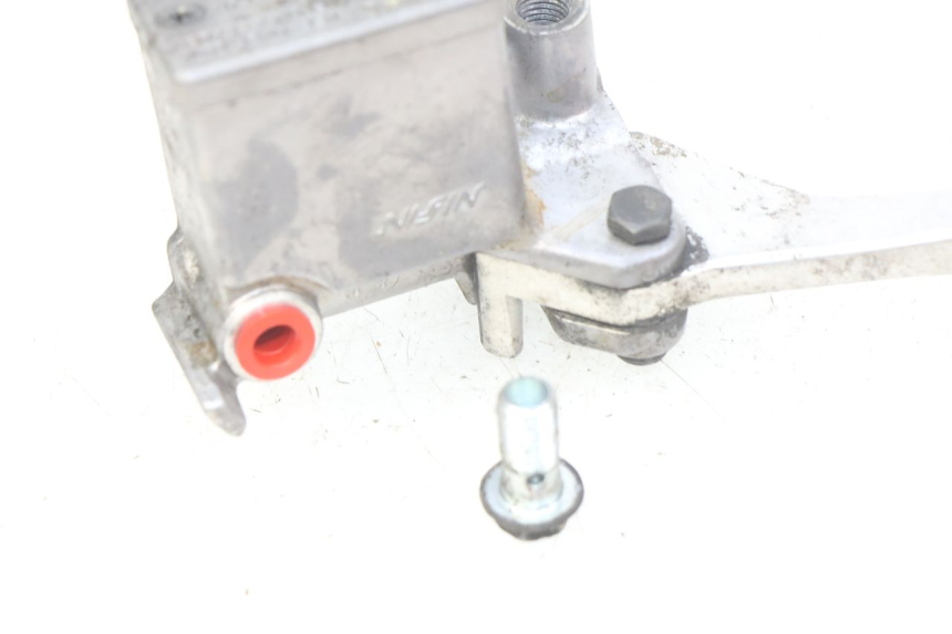 photo de HAUPTBREMSZYLINDER HINTEN SUZUKI SIXTEEN 125 (2008 - 2010)