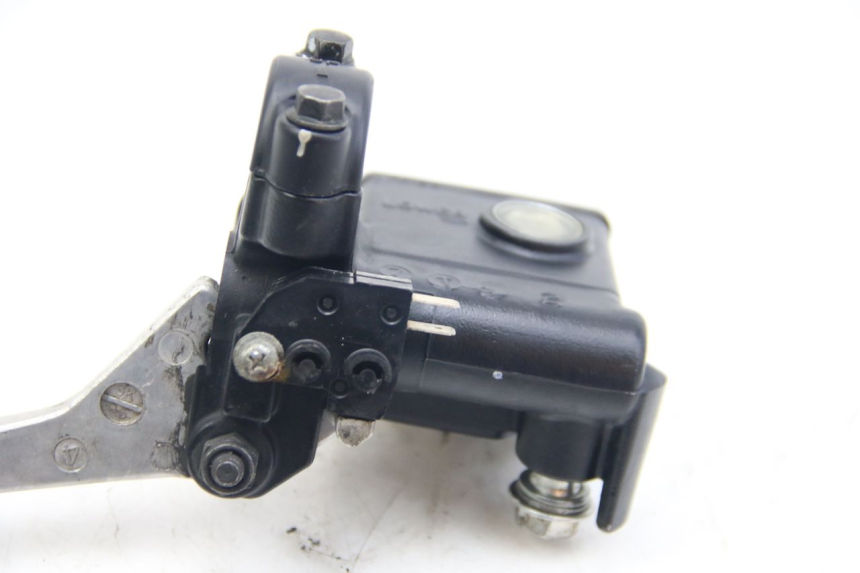 photo de HAUPTBREMSZYLINDER HINTEN SUZUKI SIXTEEN 125 (2008 - 2010)