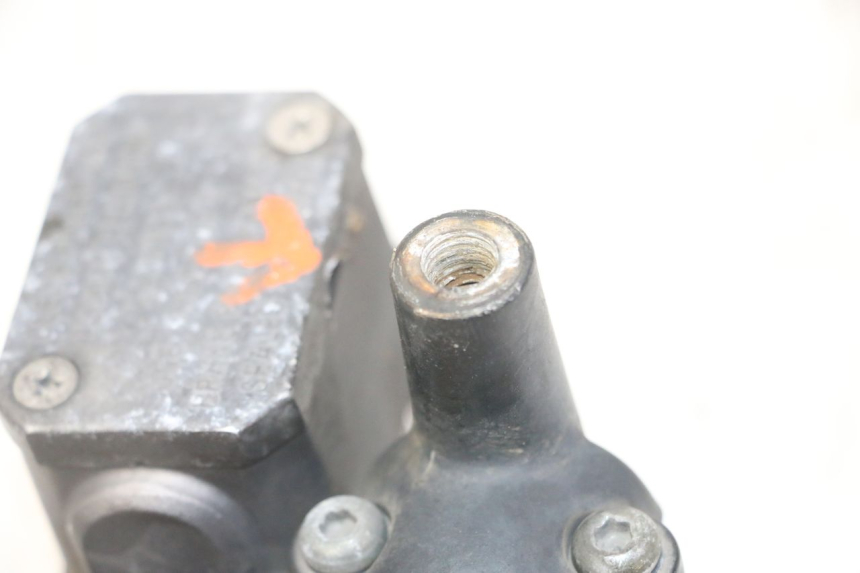 photo de HAUPTBREMSZYLINDER HINTEN YAMAHA XMAX X-MAX 125 (2006 - 2009)