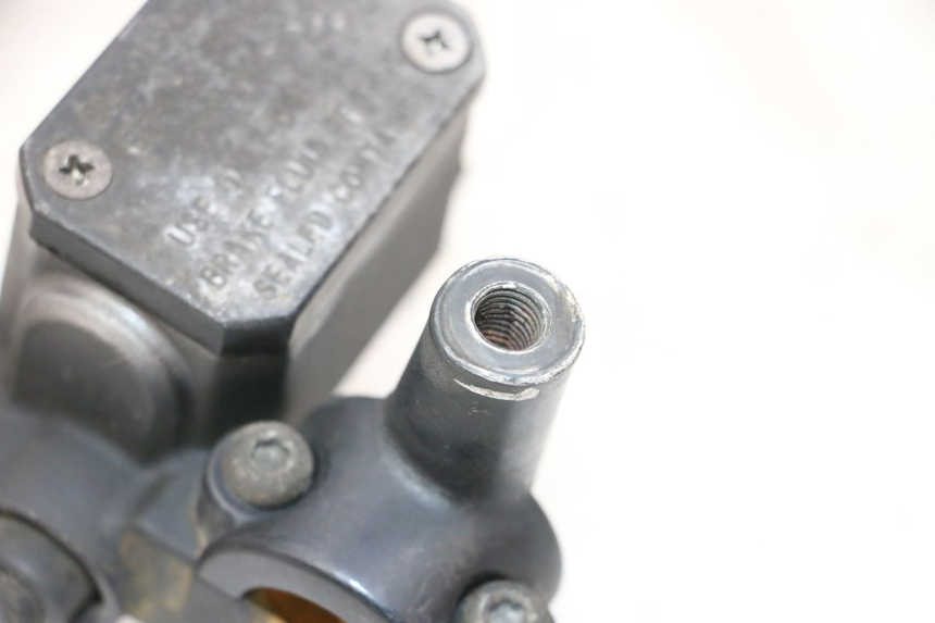 photo de HAUPTBREMSZYLINDER HINTEN YAMAHA XMAX X-MAX 125 (2006 - 2009) - Gesamtansicht des Produkts