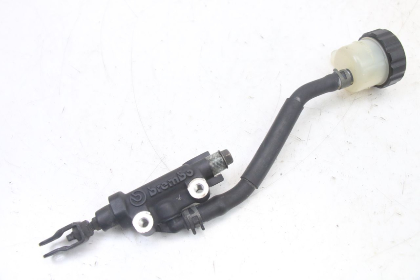 photo de HAUPTBREMSZYLINDER HINTEN YAMAHA FZS FAZER 600 (2001 - 2003)