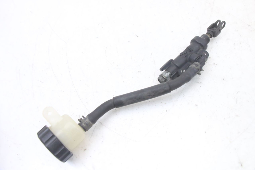 photo de HAUPTBREMSZYLINDER HINTEN YAMAHA FZS FAZER 600 (2001 - 2003)