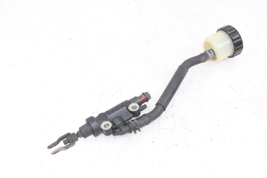 photo de HAUPTBREMSZYLINDER HINTEN YAMAHA FZS FAZER 600 (2001 - 2003)