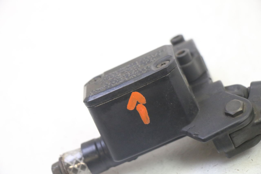 photo de BREMSPUMPE HINTEN YAMAHA YP MAJESTY 125 (2007 - 2010)