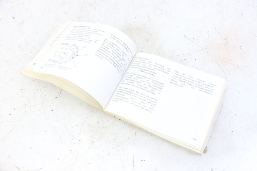 photo de BENUTZERHANDBUCH HONDA CBF 500 (2004 - 2007)