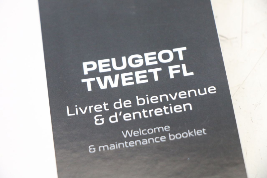 photo de BENUTZERHANDBUCH PEUGEOT TWEET 4T 50 (2023 - 2025)