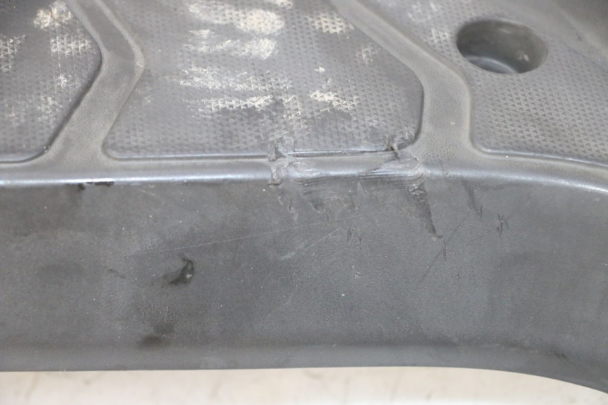 photo de TRITTBRETT VERKLEIDUNG KYMCO AGILITY NAKED RENOUVO 2T 50 (2011 - 2018)