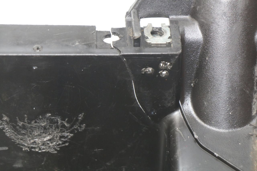 photo de TRITTBRETT VERKLEIDUNG MBK BOOSTER SPIRIT NAKED 50 (2004 - 2017)