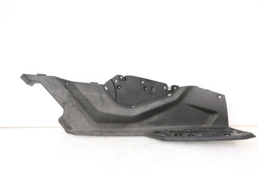 photo de TRITTBRETT VERKLEIDUNG RECHTS QUADRO 4 4D 350 (2015 - 2018)