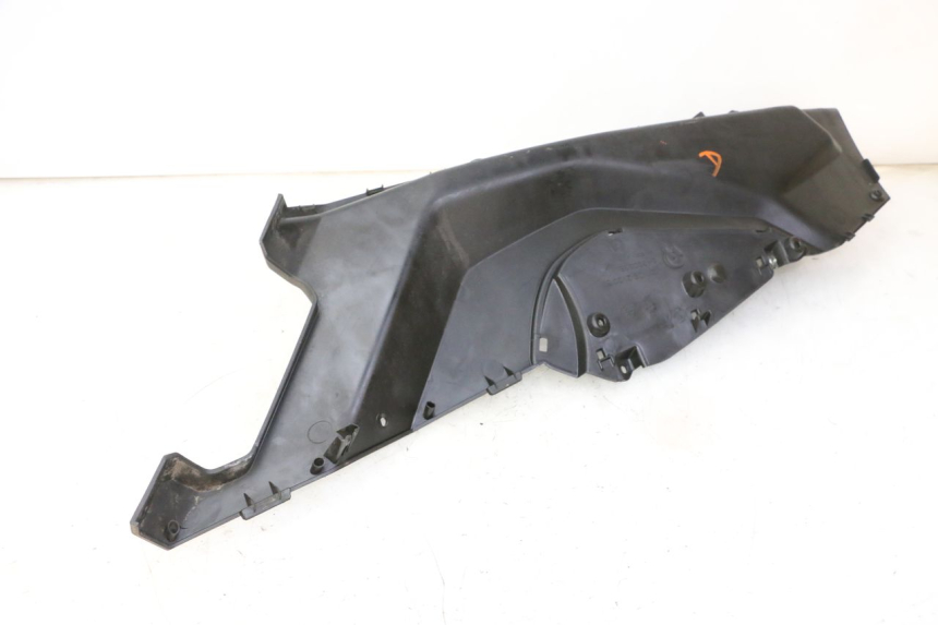 photo de TRITTBRETT VERKLEIDUNG RECHTS QUADRO 4 4D 350 (2015 - 2018)