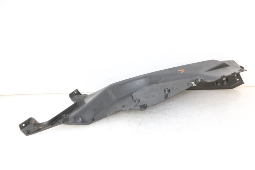 photo de TRITTBRETT VERKLEIDUNG RECHTS QUADRO 4 4D 350 (2015 - 2018)