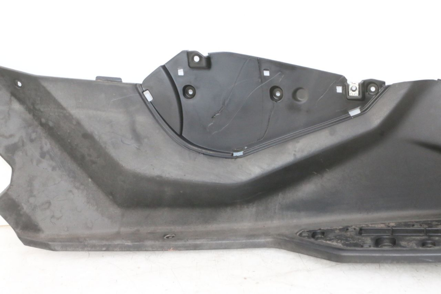 photo de TRITTBRETT VERKLEIDUNG RECHTS QUADRO 4 4D 350 (2015 - 2018)