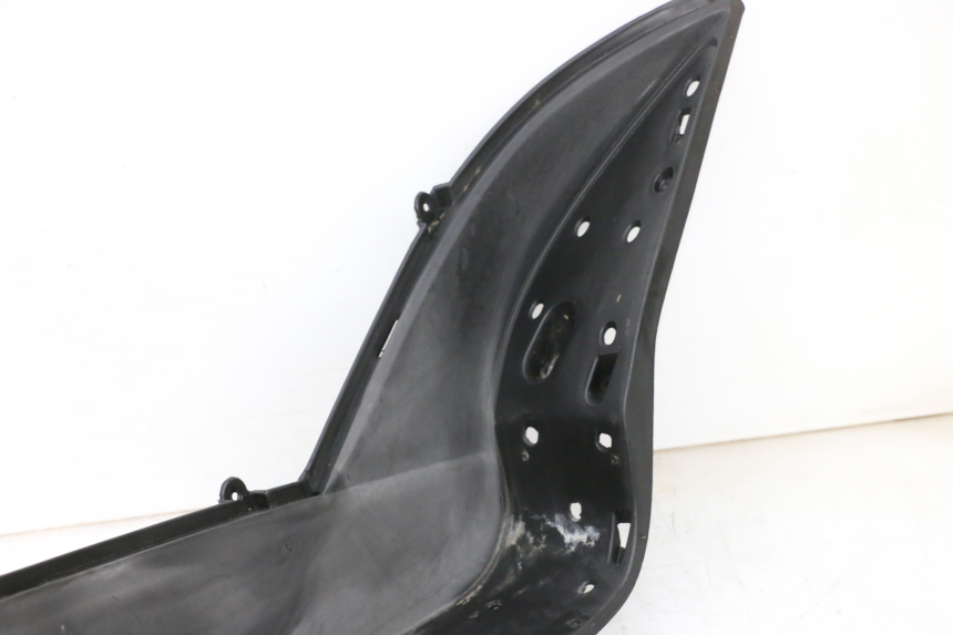 photo de TRITTBRETT VERKLEIDUNG RECHTS JM MOTORS GTS 125 (2015 - 2019) - Detailansicht des Bauteils