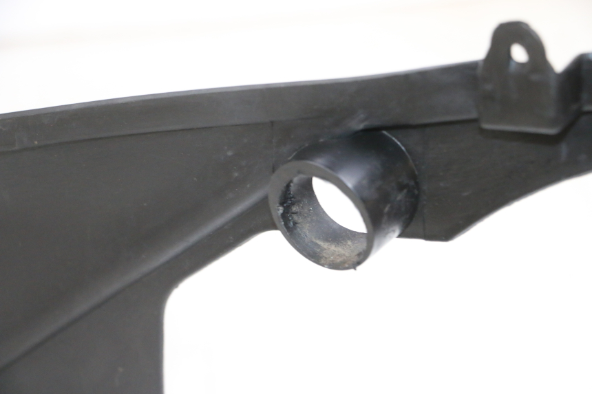 photo de TRITTBRETT VERKLEIDUNG RECHTS JM MOTORS GTS 125 (2015 - 2019) - Oberflächenzustand und Material