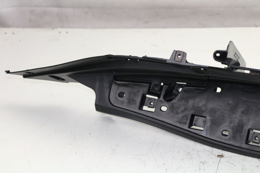 photo de TRITTBRETT VERKLEIDUNG RECHTS HONDA FES S-WING SWING 125 (2007 - 2015)