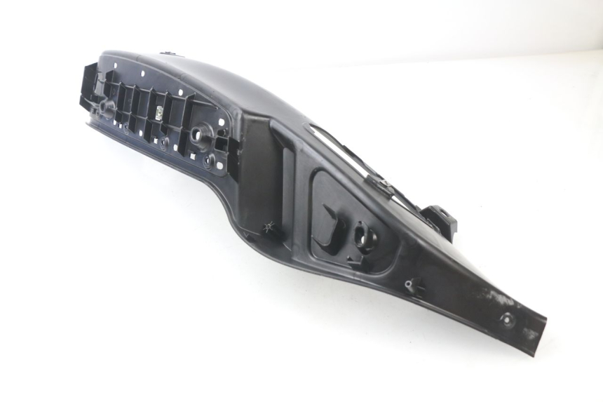 photo de TRITTBRETT VERKLEIDUNG RECHTS PIAGGIO MP3 LT 300 (2010 - 2016)