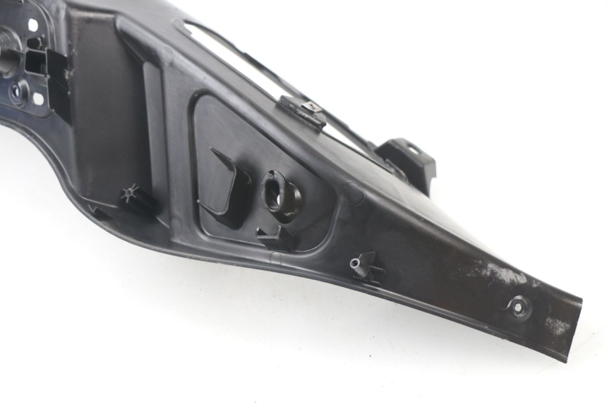 photo de TRITTBRETT VERKLEIDUNG RECHTS PIAGGIO MP3 LT 300 (2010 - 2016)