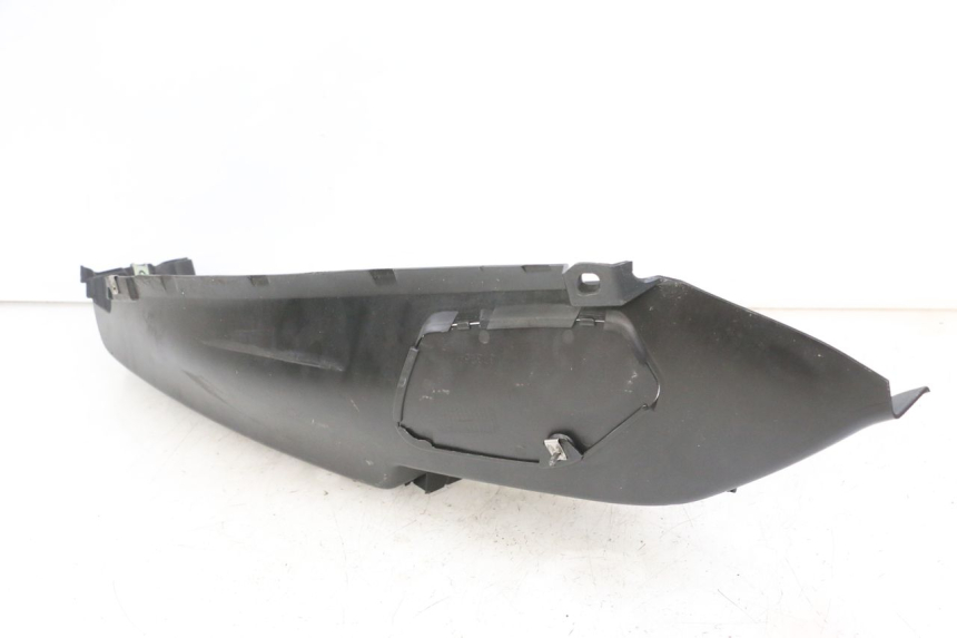photo de TRITTBRETT VERKLEIDUNG RECHTS PIAGGIO MP3 500 (2011 - 2015)