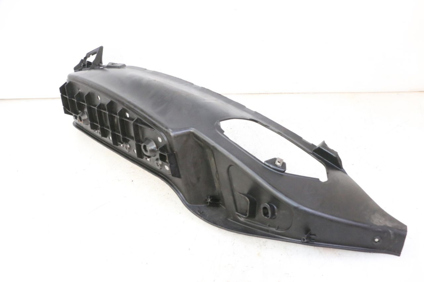 photo de RECHTER FUßRASTEN PIAGGIO MP3 125 (2006 - 2014)