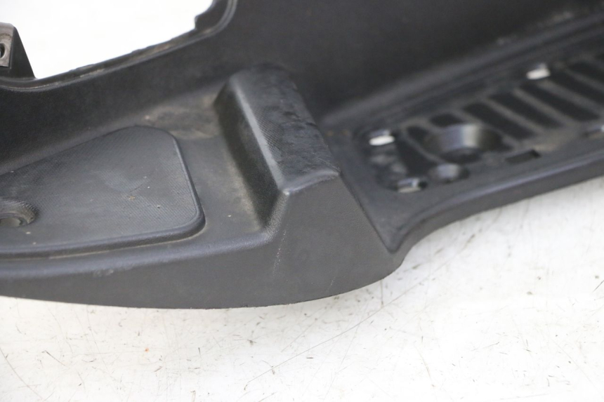 photo de RECHTER FUßRASTEN PIAGGIO MP3 125 (2006 - 2014)