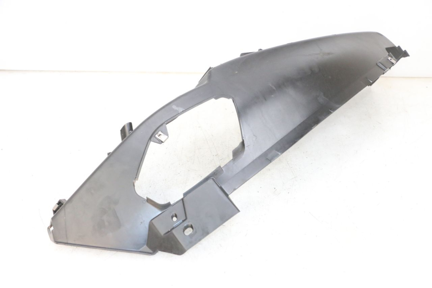 photo de TRITTBRETT VERKLEIDUNG RECHTS PIAGGIO MP3 500 (2016 - 2018) - Technische Nahaufnahme