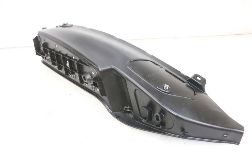 photo de RECHTER FUßRASTEN PIAGGIO MP3 RL 250 (2007 - 2010) - Detailansicht des Bauteils