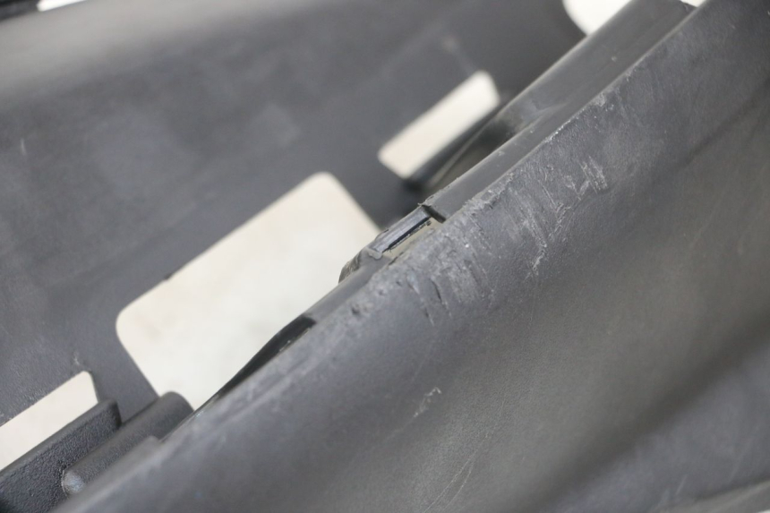 photo de TRITTBRETT VERKLEIDUNG RECHTS MBK OVETTO ONE 2T 50 (2013 - 2017)