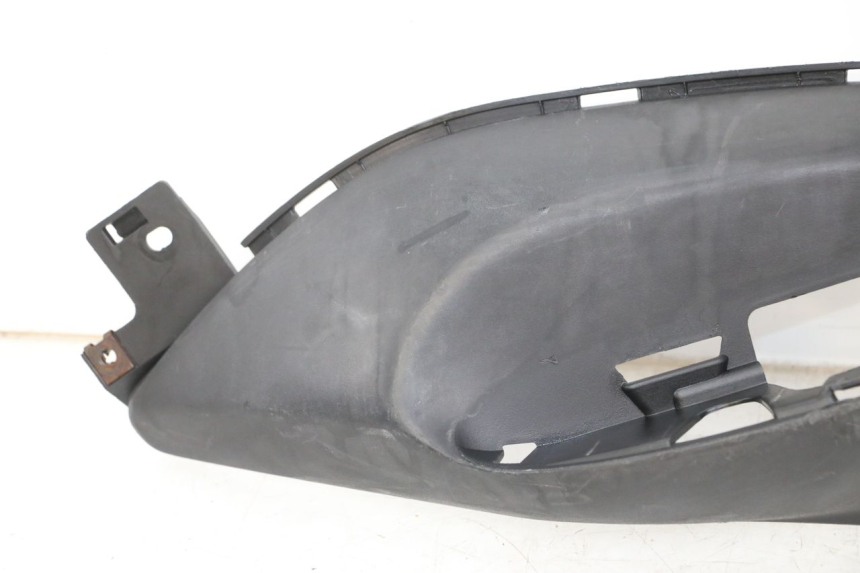 photo de TRITTBRETT VERKLEIDUNG RECHTS MBK OVETTO ONE 2T 50 (2013 - 2017)