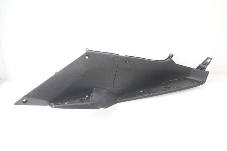 photo de TRITTBRETT VERKLEIDUNG RECHTS PEUGEOT SATELIS COMPRESSOR K15 125 (2006 - 2009)