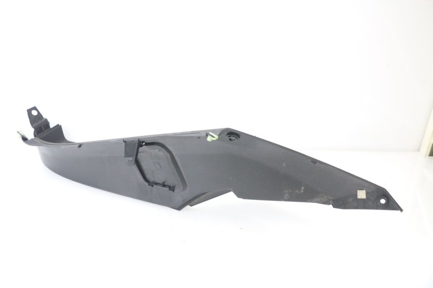 photo de TRITTBRETT VERKLEIDUNG RECHTS PEUGEOT SATELIS COMPRESSOR K15 125 (2006 - 2009)