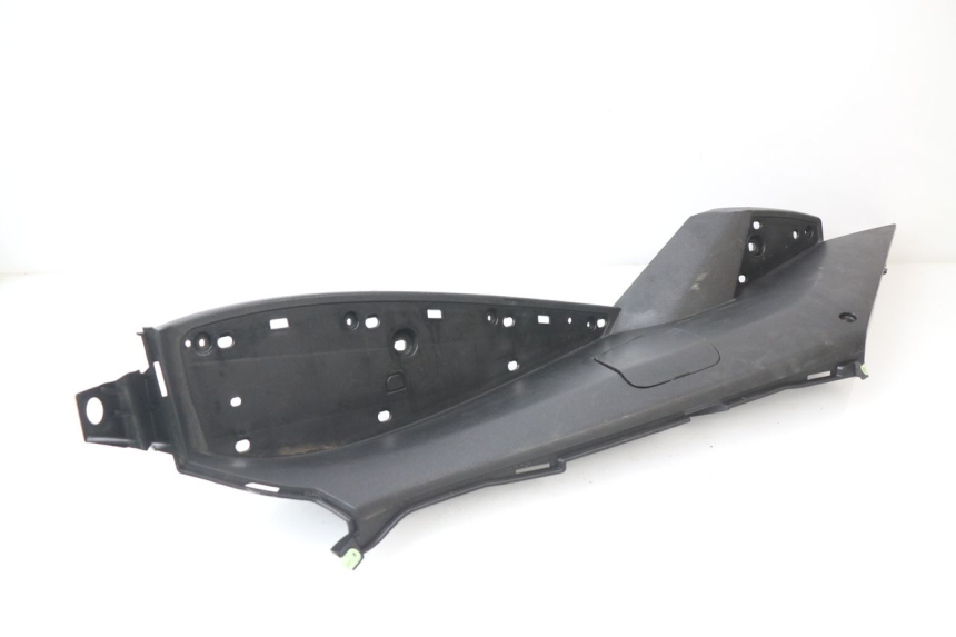 photo de TRITTBRETT VERKLEIDUNG RECHTS PEUGEOT SATELIS COMPRESSOR K15 125 (2006 - 2009)