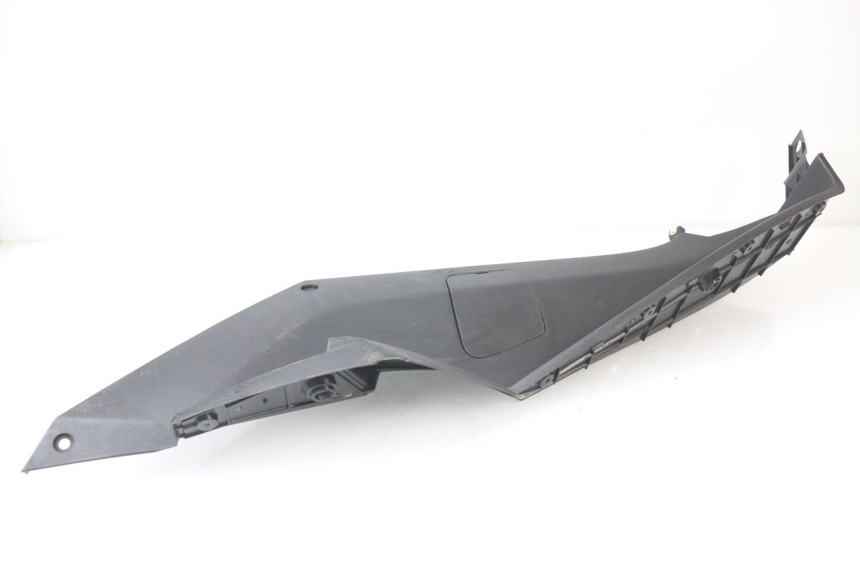 photo de TRITTBRETT VERKLEIDUNG RECHTS PEUGEOT SATELIS COMPRESSOR K15 125 (2006 - 2009)