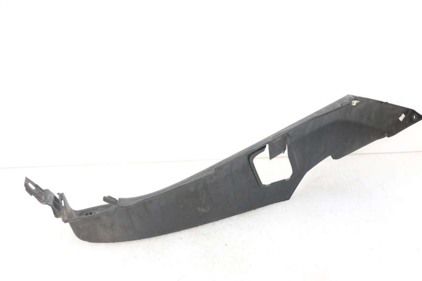 photo de TRITTBRETT VERKLEIDUNG RECHTS PEUGEOT SATELIS COMPRESSOR K15 125 (2006 - 2009)