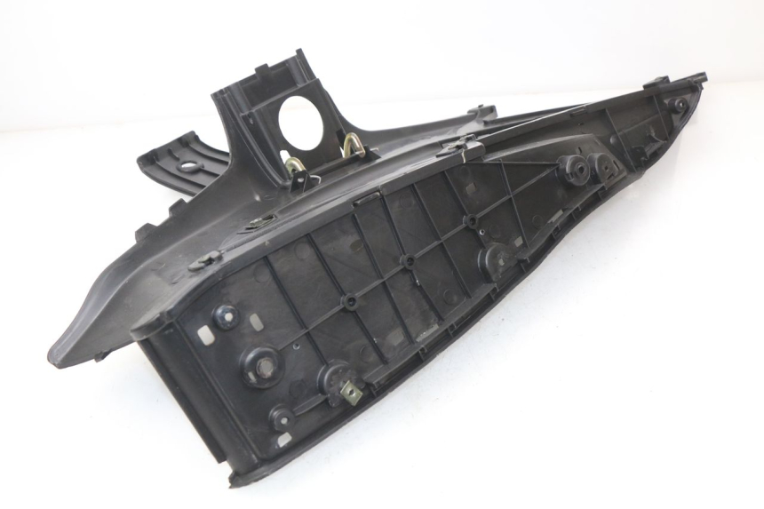 photo de TRITTBRETT VERKLEIDUNG RECHTS RAZZO STEED 125 (2012 - 2018)