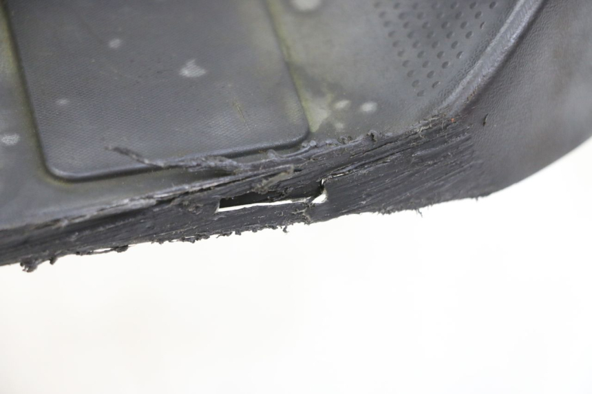 photo de RECHTER FUßRASTEN SUZUKI BURGMAN 125 (2007 - 2014)
