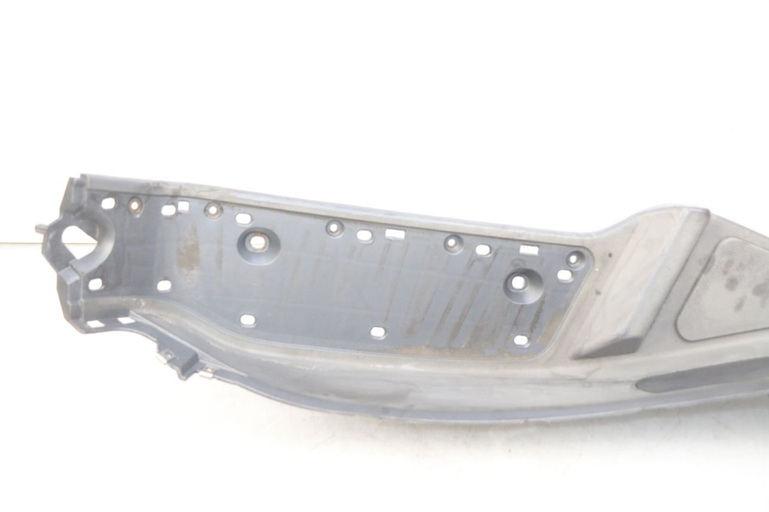 photo de RECHTER FUßRASTEN PIAGGIO X8 125 (2004 - 2007)