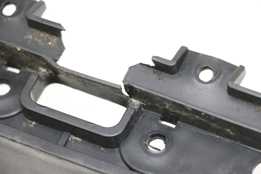 photo de TRITTBRETT VERKLEIDUNG SEGWAY NINEBOT E125S 1 (2022 - 2026) - Details der Befestigungspunkte