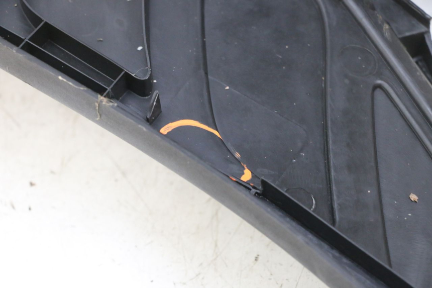 photo de FUßRASTE PEUGEOT ELYSEO 125 (1999 - 2004) - Charakteristische Merkmale